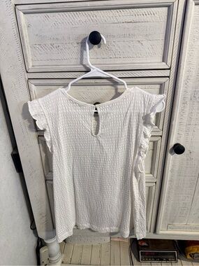 LOFT White Textured Ruffle Sleeve Top